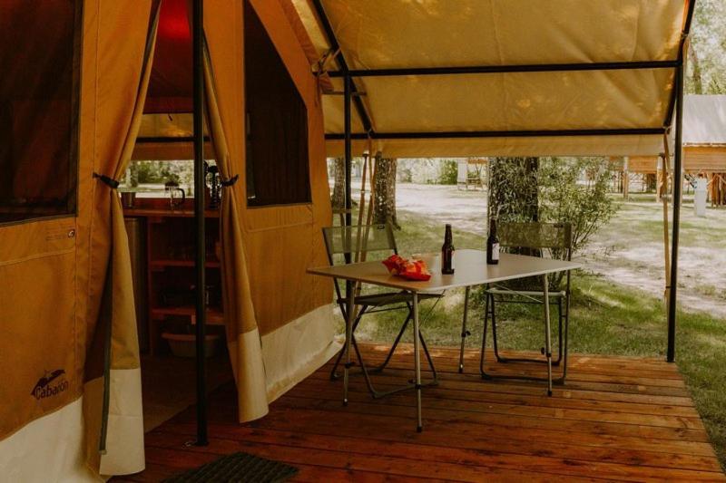 Camping Onlycamp Les Deux Rives Lannion Exterior photo